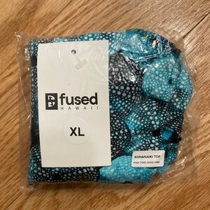 Fused Hawaii K top high tides good vibes XL